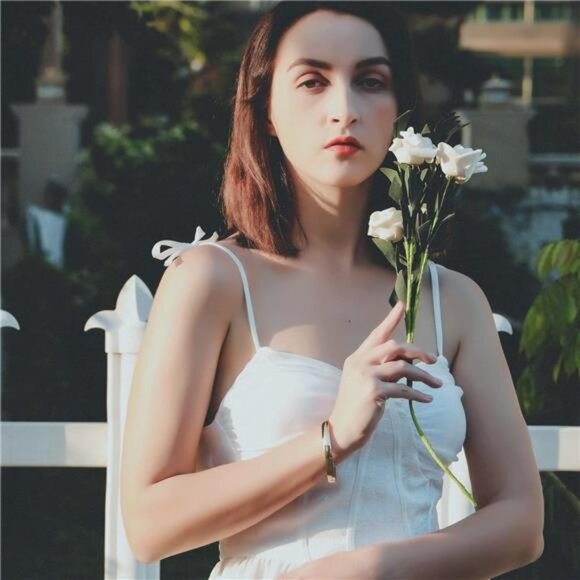 Womens Bangle 8MM Stainless Steel Bracelet Oval Polished Finish Cuff Bangle 6.7" - Picture 3 of 7